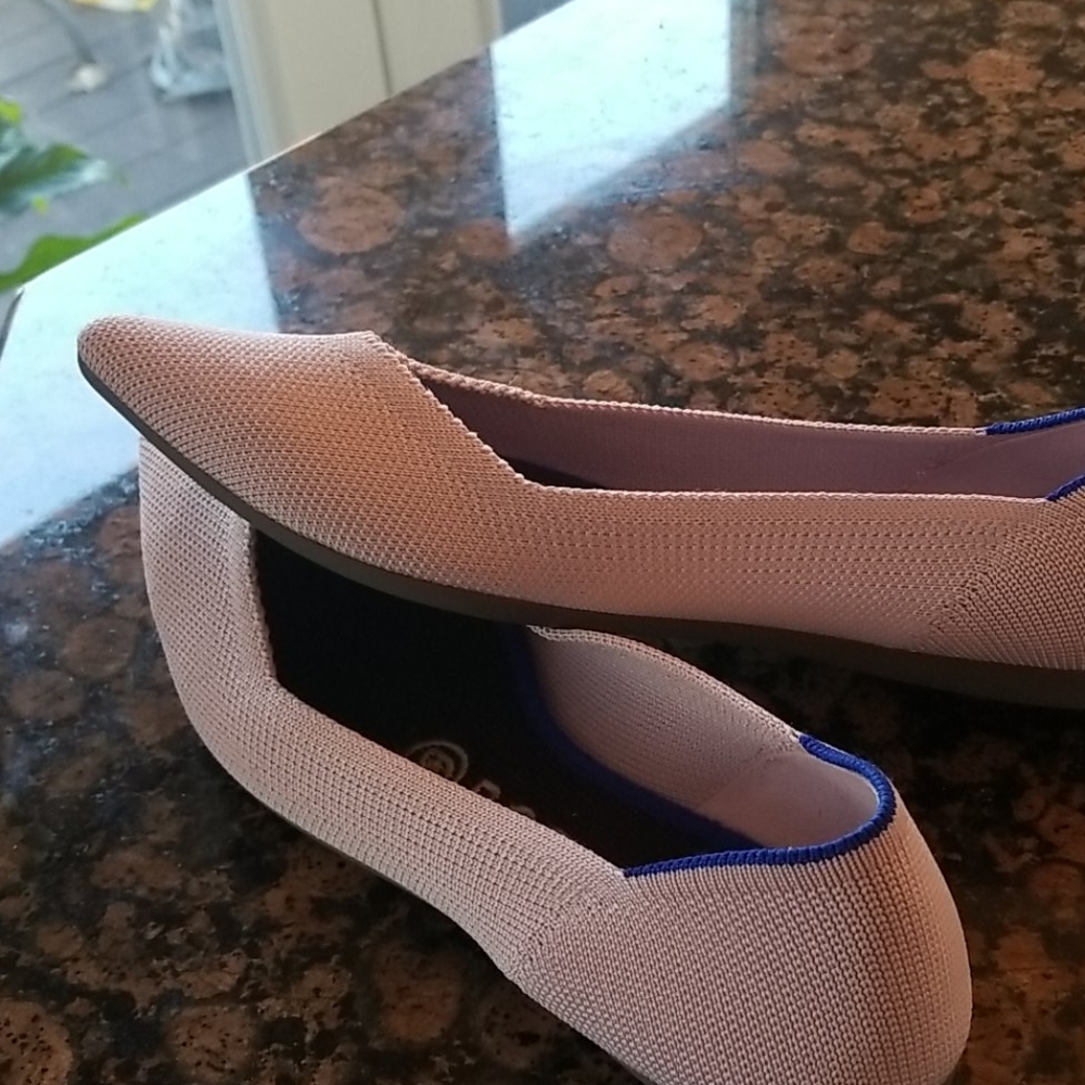 Rothys Pointe Shoe